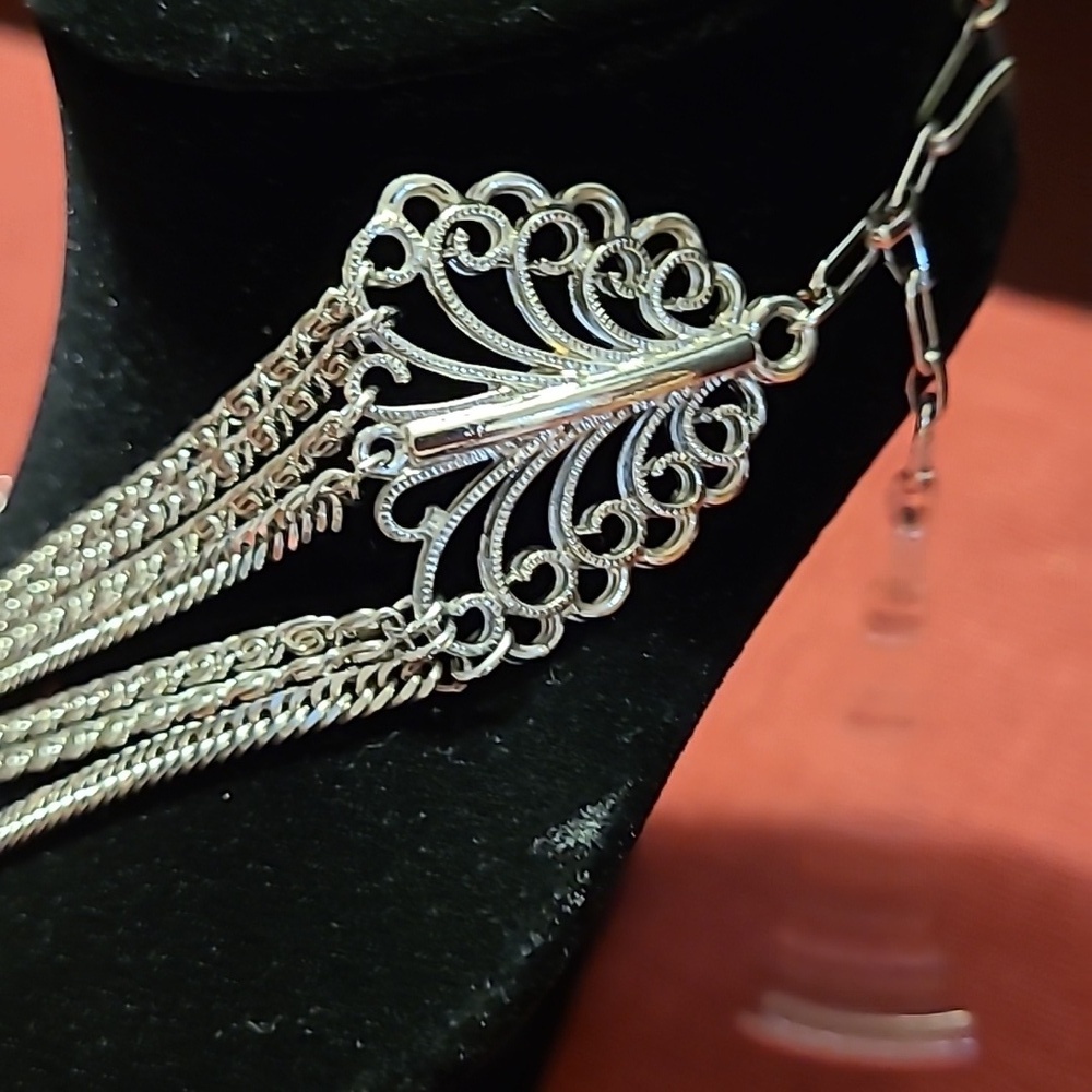 Elegant Silver Multi-Layer Necklace - Picture 4 of 9